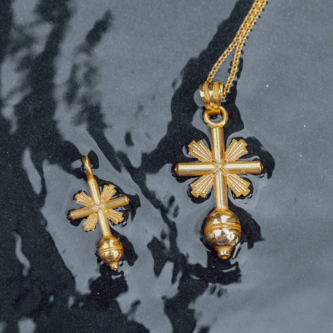 Gipfelkreuz-Anhänger "Zugspitze" 18 Karat Gelbgold vergoldet