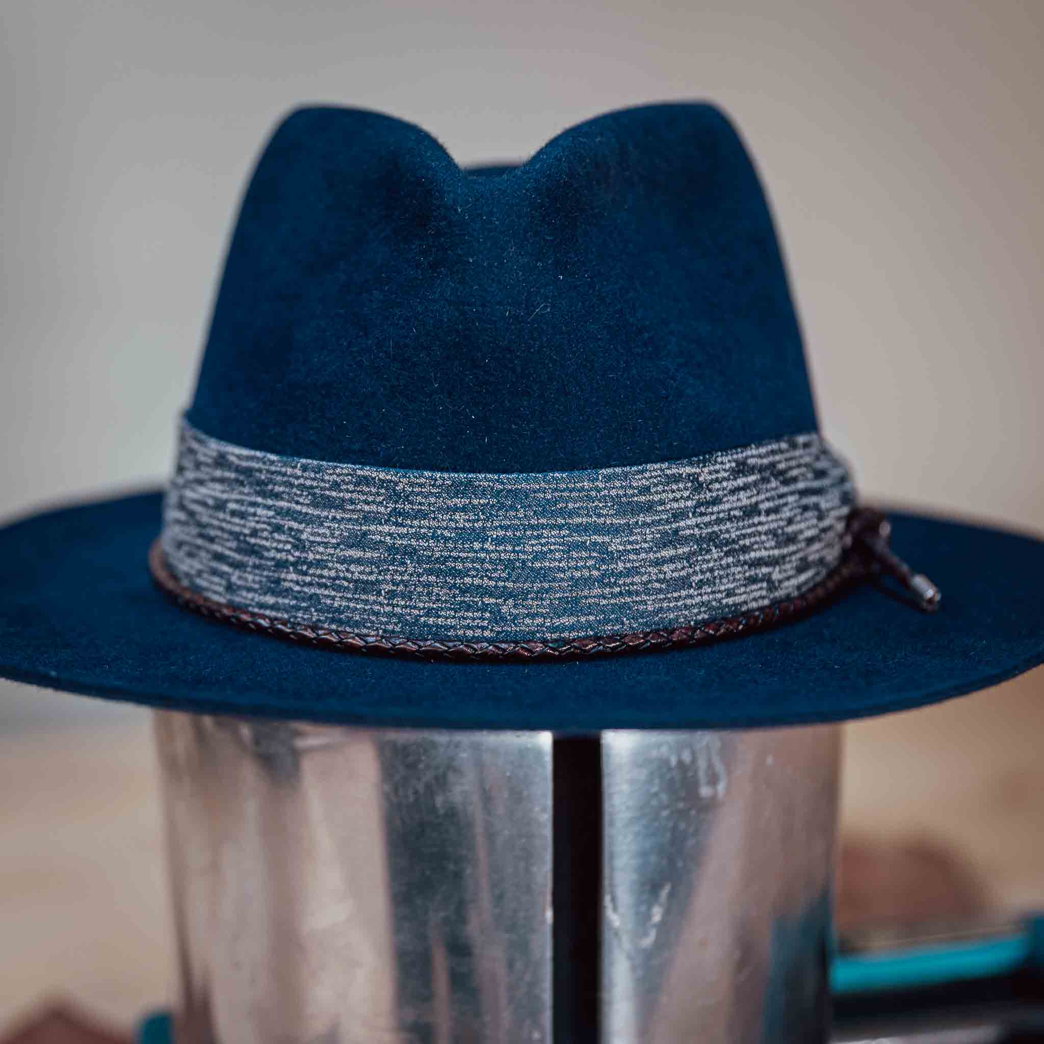 Fedora Hut Navy aus Hasenhaar |UNIKAT | handgefertigt by JULIEN SCHAEDEL | MAMMA BAVARIA KOLLEKTIV
