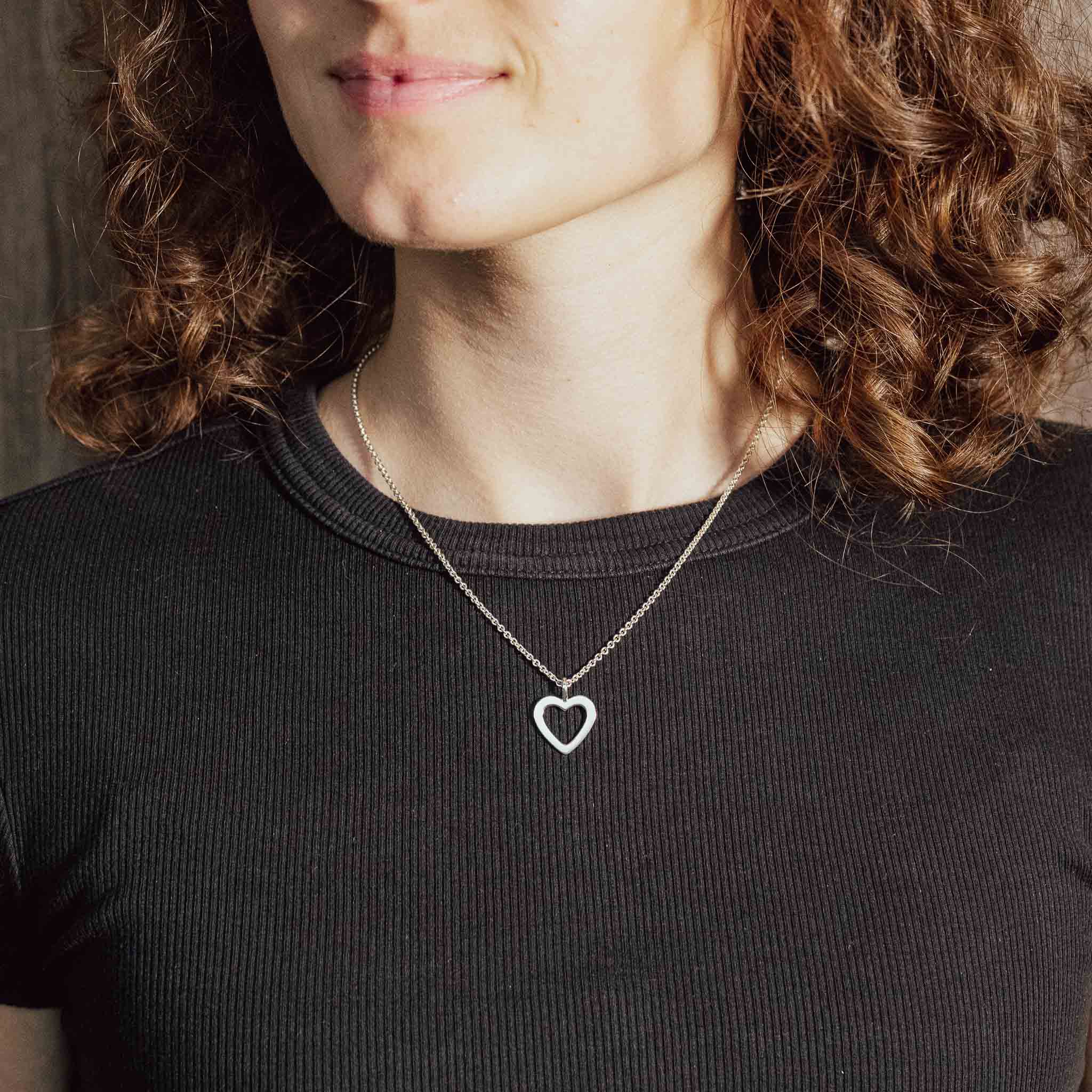 Schmuck-Set Anhänger "Herzausschnitt" mit Ankerkette 42 cm -Einzelstück