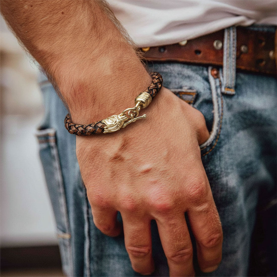 Hoamat-Armband "Goasslschnalzer Löwe" mit Knebelverschluss aus Rosegold