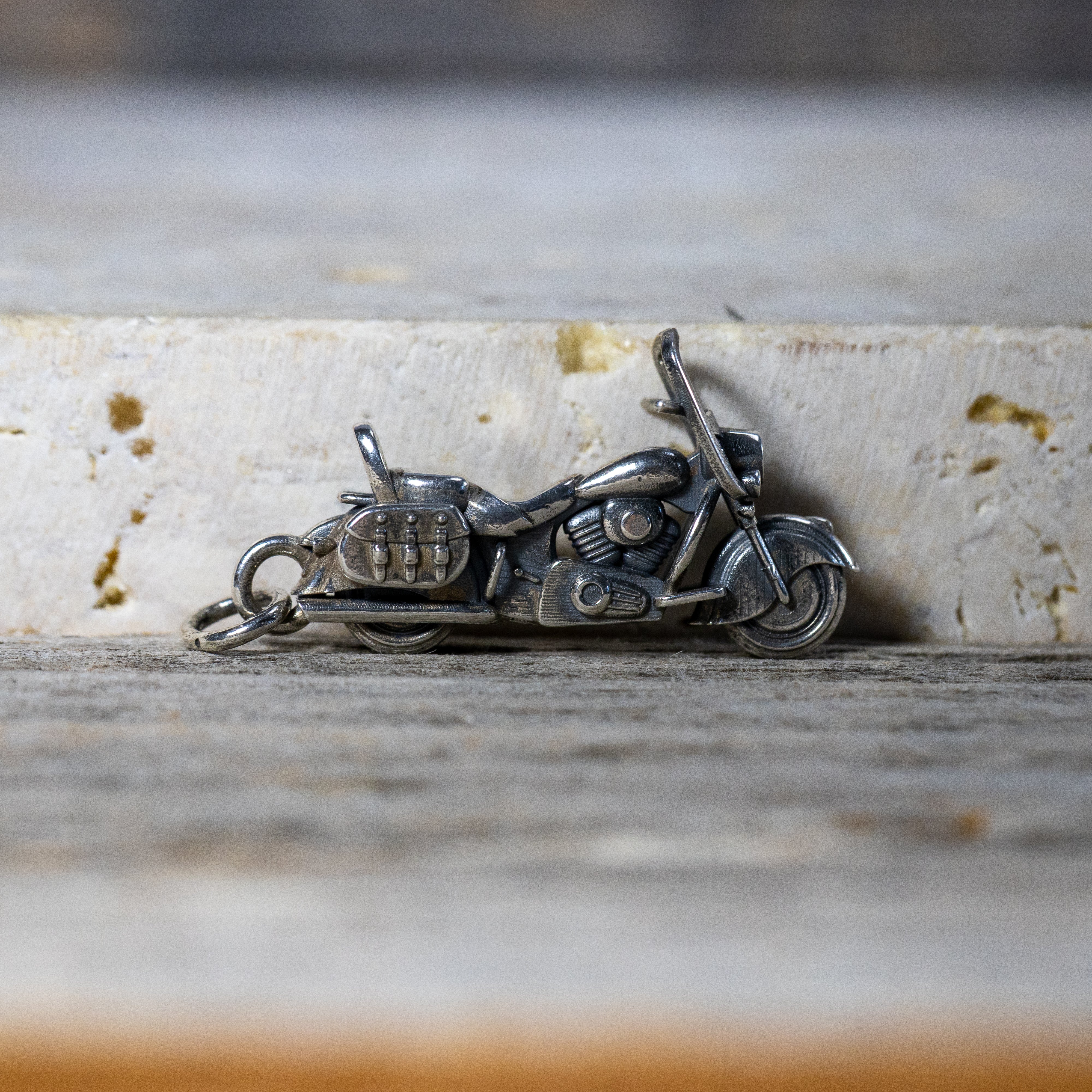 Anhänger "Motorrad" aus Sterlingsilber