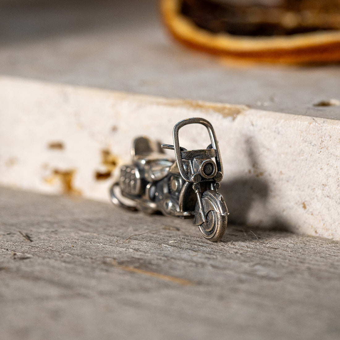 Anhänger "Motorrad" aus Sterlingsilber