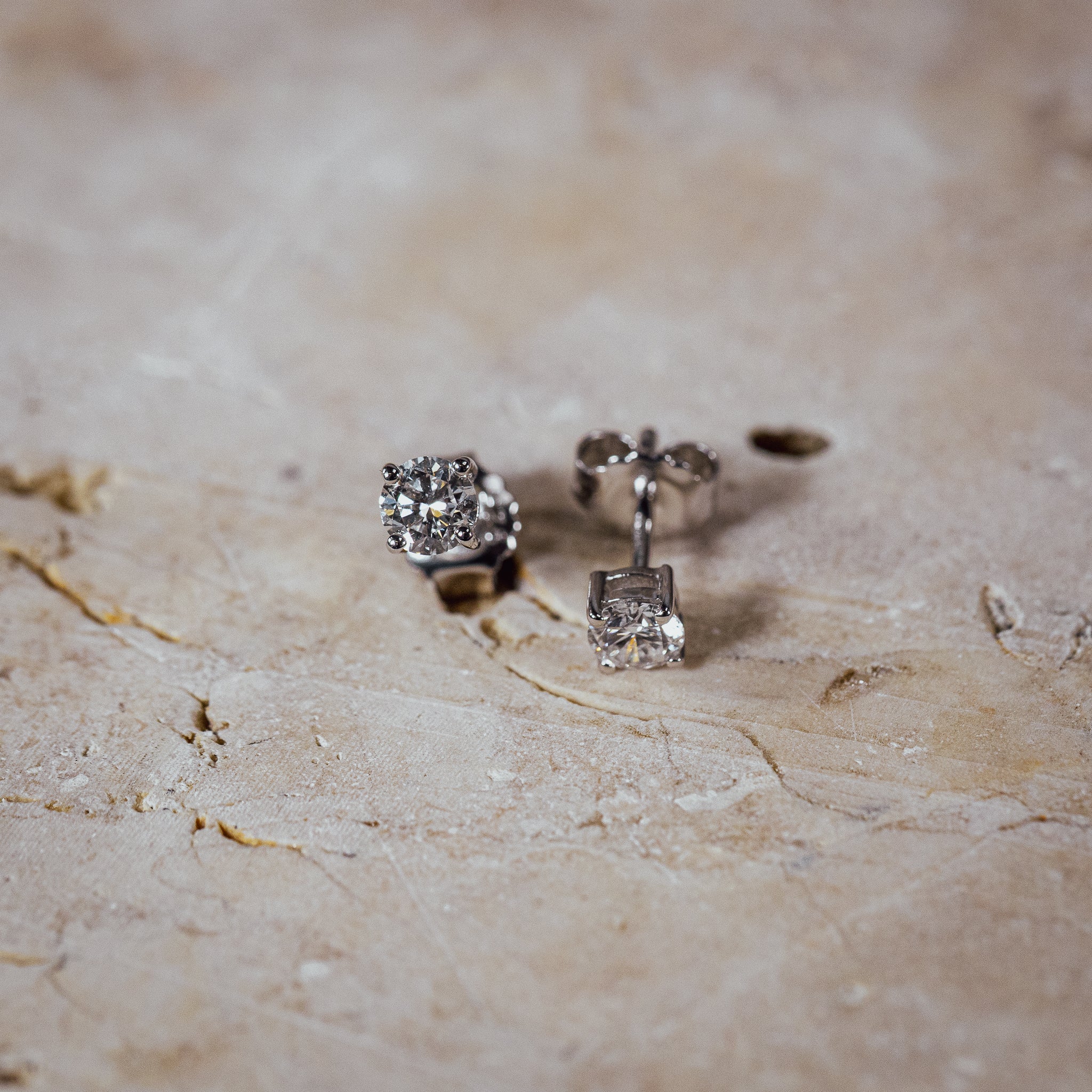 Ohrstecker „Diamant 0,33 ct“ – klassisch in Silber gefasst