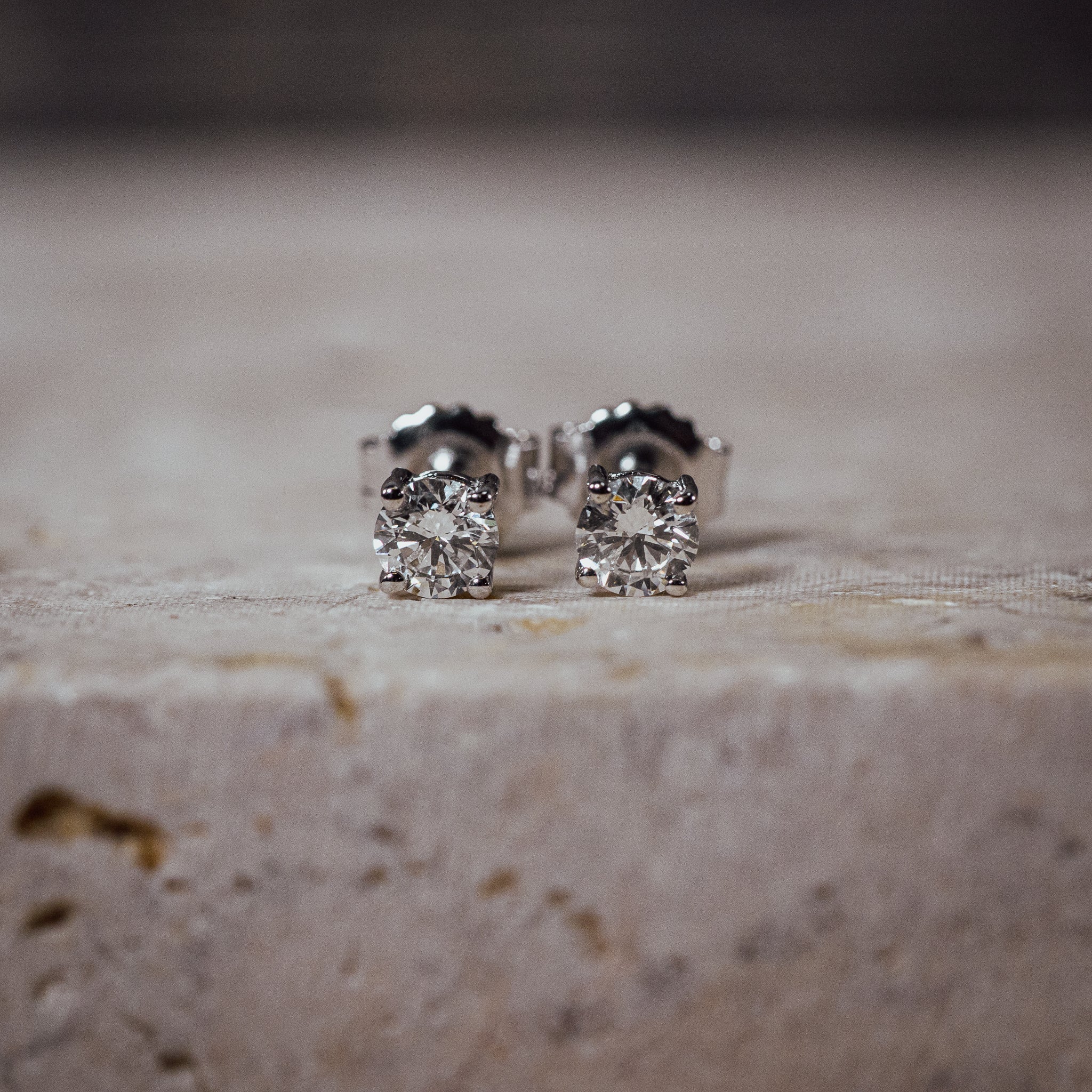 Ohrstecker „Diamant 0,33 ct“ – klassisch in Silber gefasst