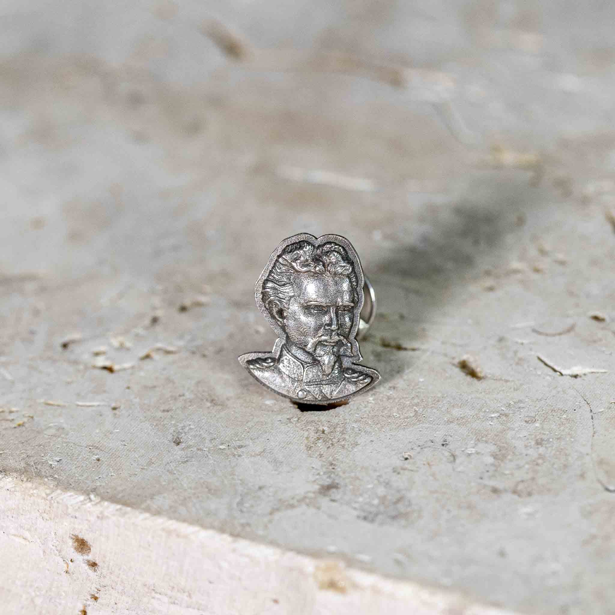 Ansteck-Pin "Kini II"