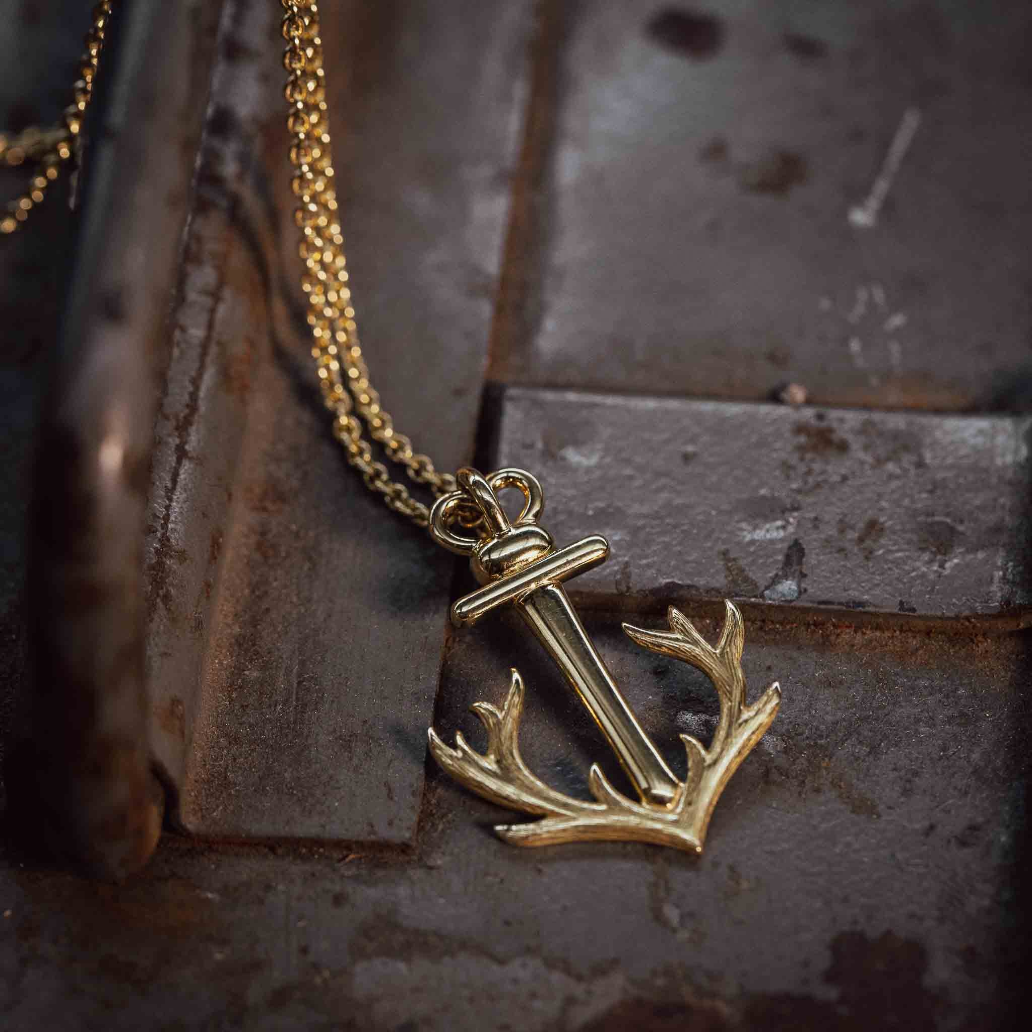 Halskette "Glaube, Liebe, Tradition" aus 18 Karat Gelbgold