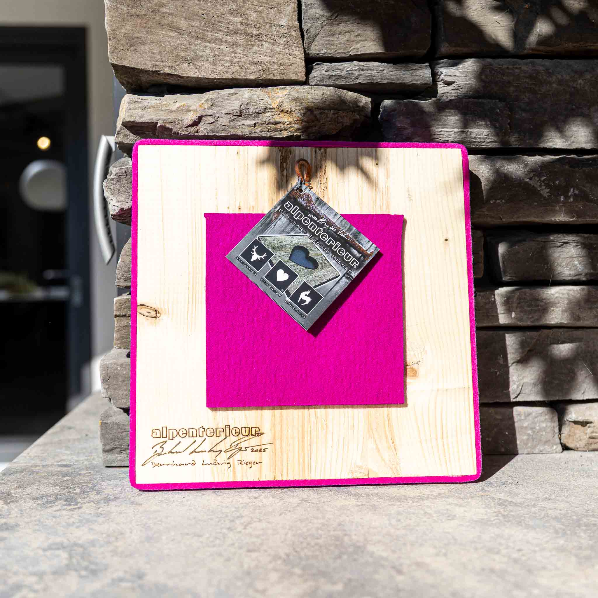 Alpen Kult-Quadrat mit Herz "lila, weis, pink"