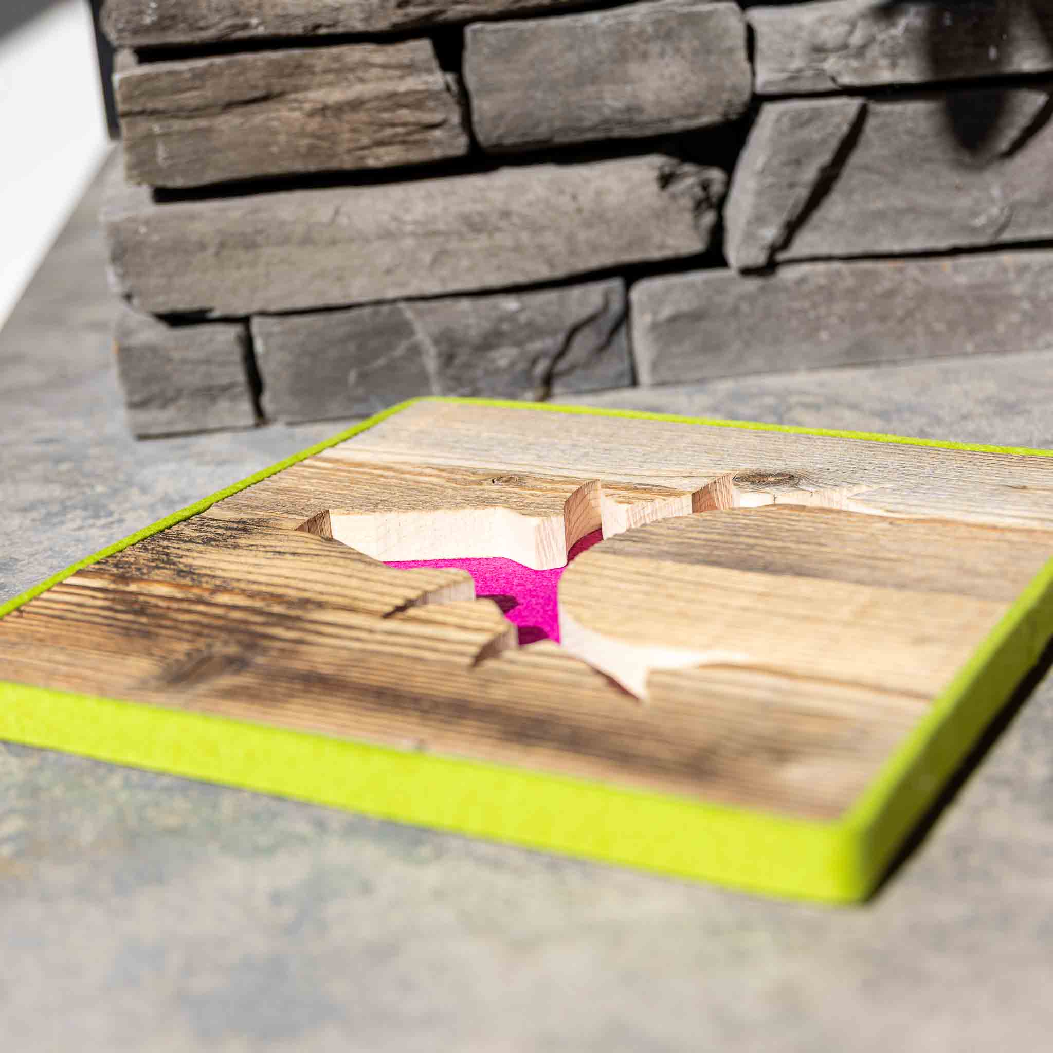 Alpen Kult-Quadrat mit Hirsch "pink, hellgrün"