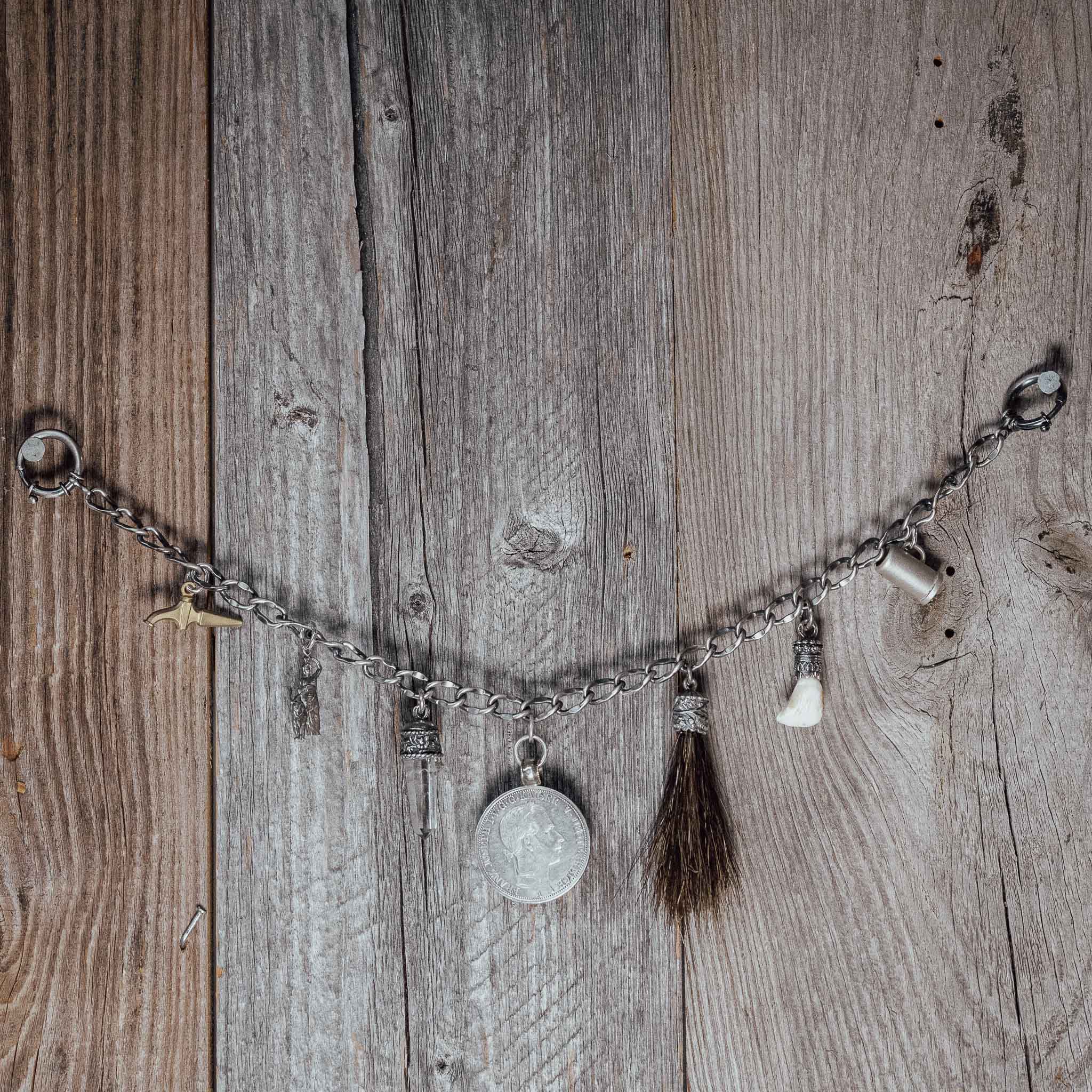 Charivari „Tradition“ – 7 Anhänger in kraftvoller Kombination