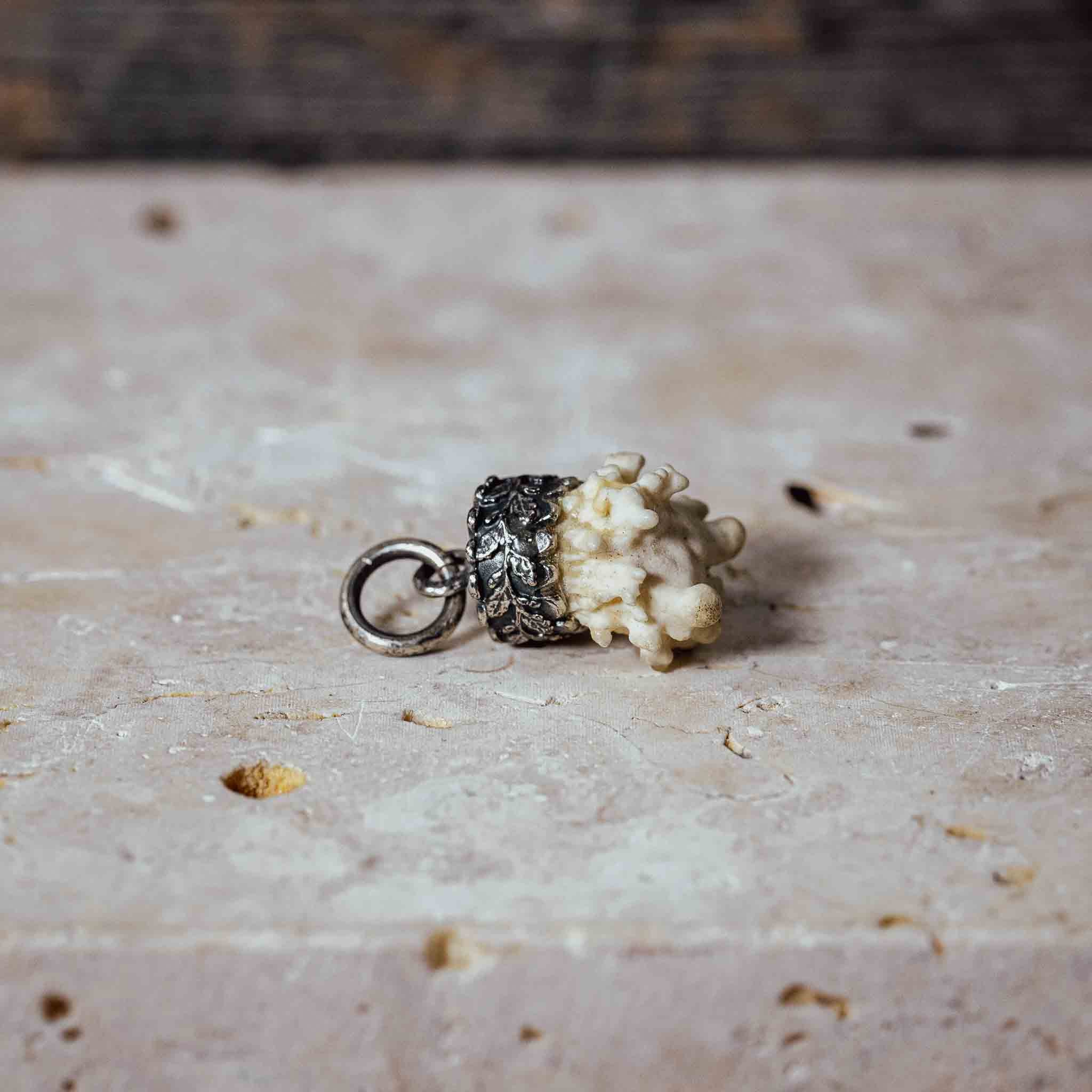 Kleiner "Hirschgeweih Kümmerer" an Silberfassung