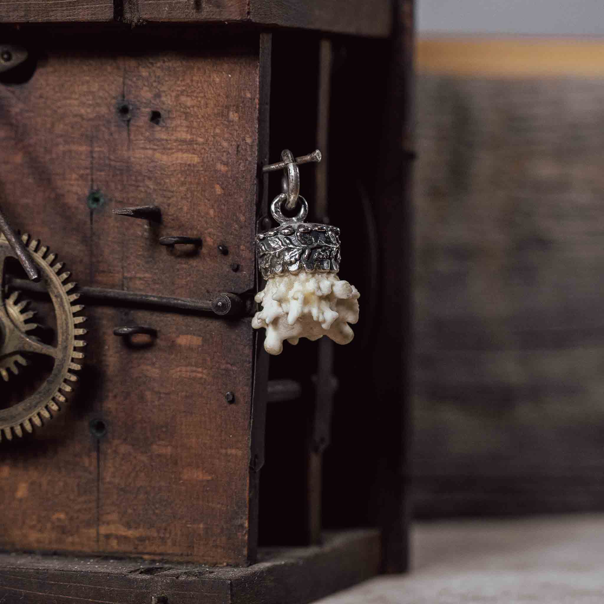 Kleiner "Hirschgeweih Kümmerer" an Silberfassung