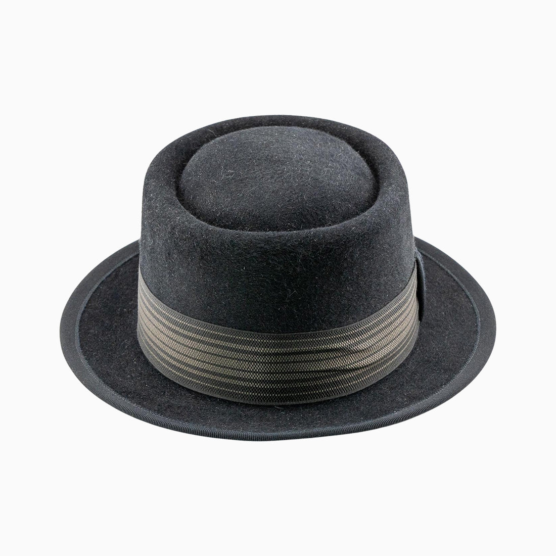 Pork Pie Hut Deep Black aus Hasenhaar | UNIKAT | handgefertigt by JULIEN SCHAEDEL | MAMMA BAVARIA KOLLEKTIV