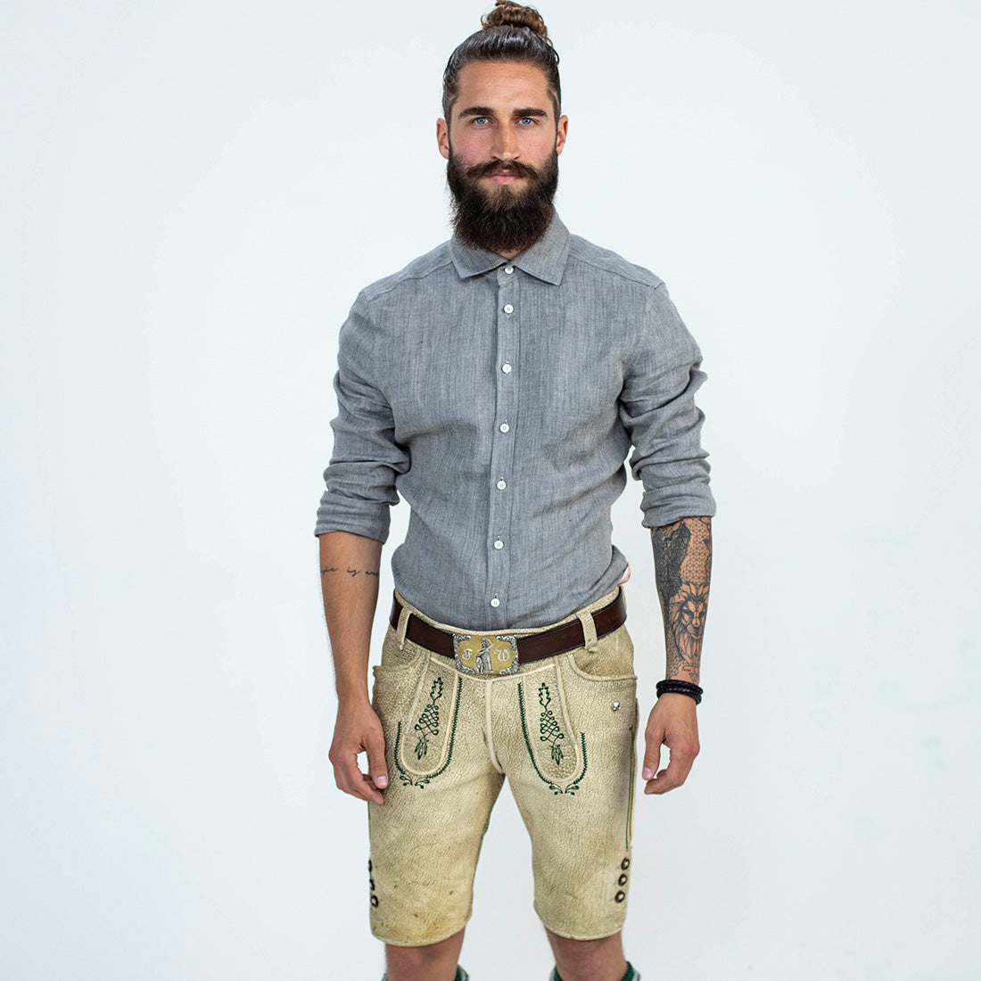 Lederhose "Uropa’s Liebling" historisch hell/tannengrün