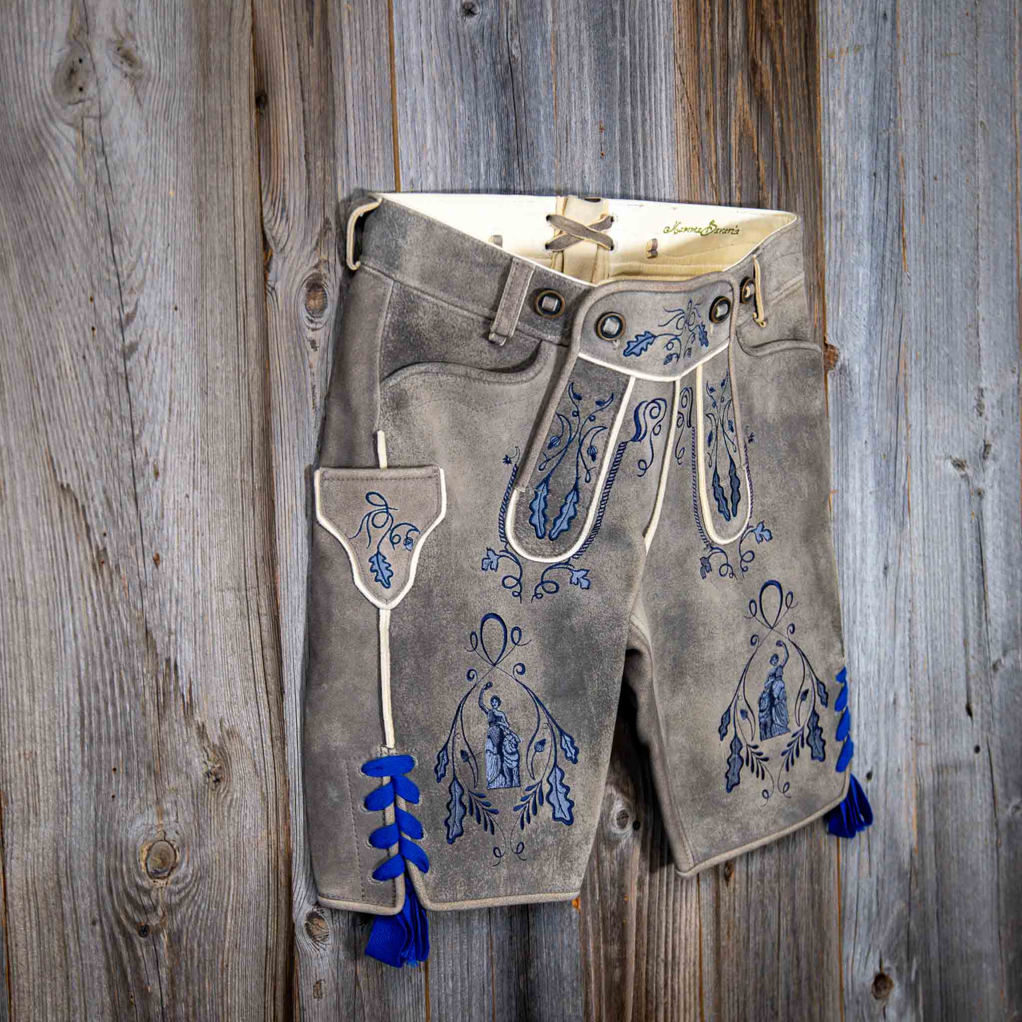 Lederhose "Uropa’s Liebling" Bavaria moorig/blau