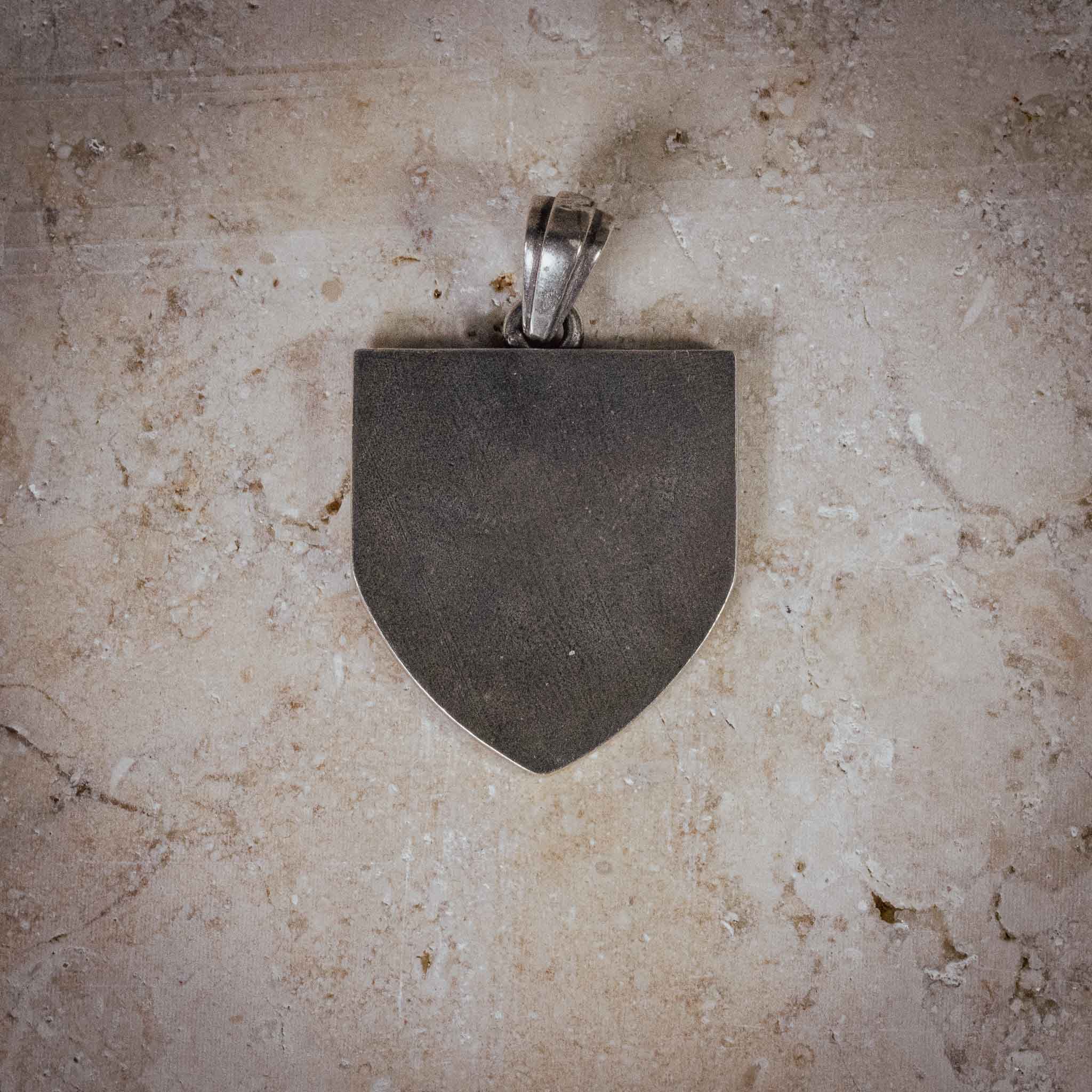 Kettenanhänger „Hirschschild“ – geschwärzt in Sterlingsilber