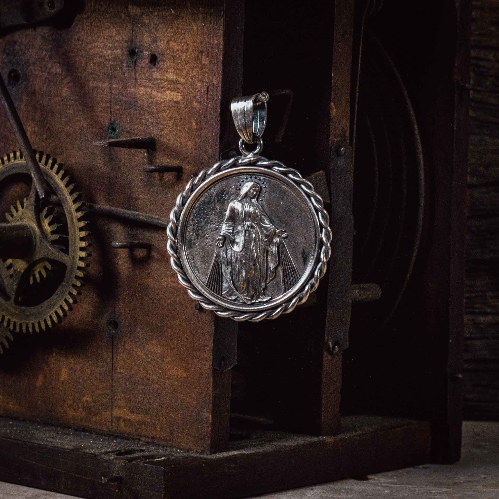 Ketten-Anhänger "Heilige Maria" aus 925er Sterlingsilber