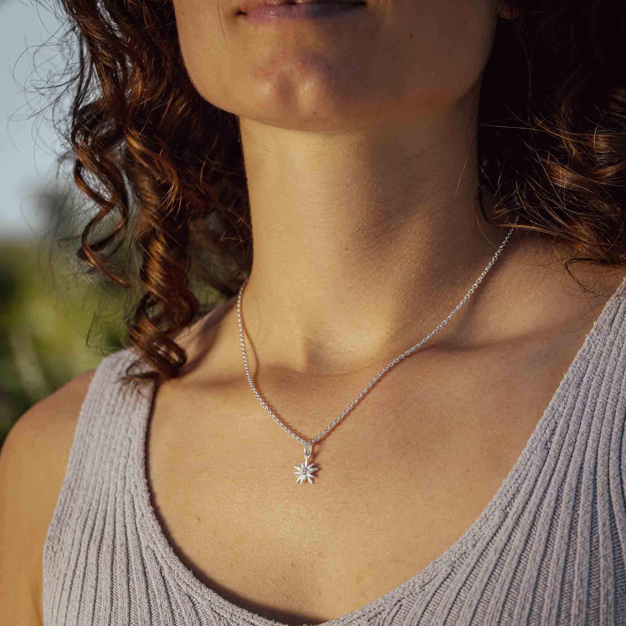 Halskette "Edelweiss der Alpen" aus Sterlingsilber