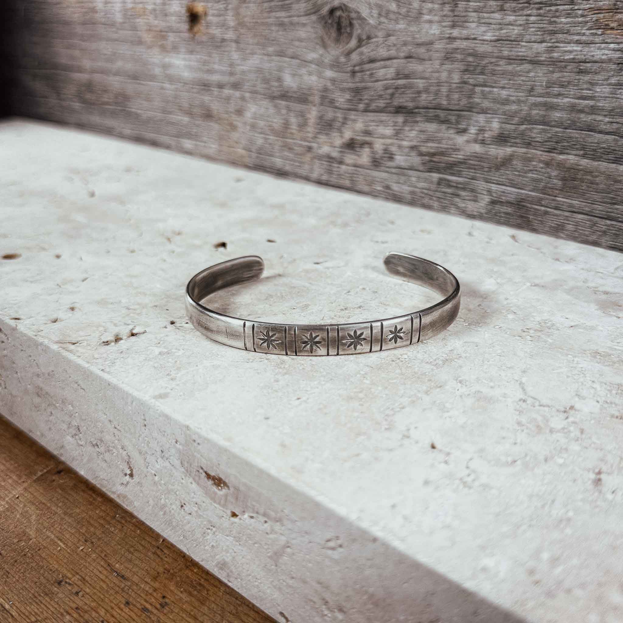 Armreif „Nordstern“ – Zeichen der Orientierung