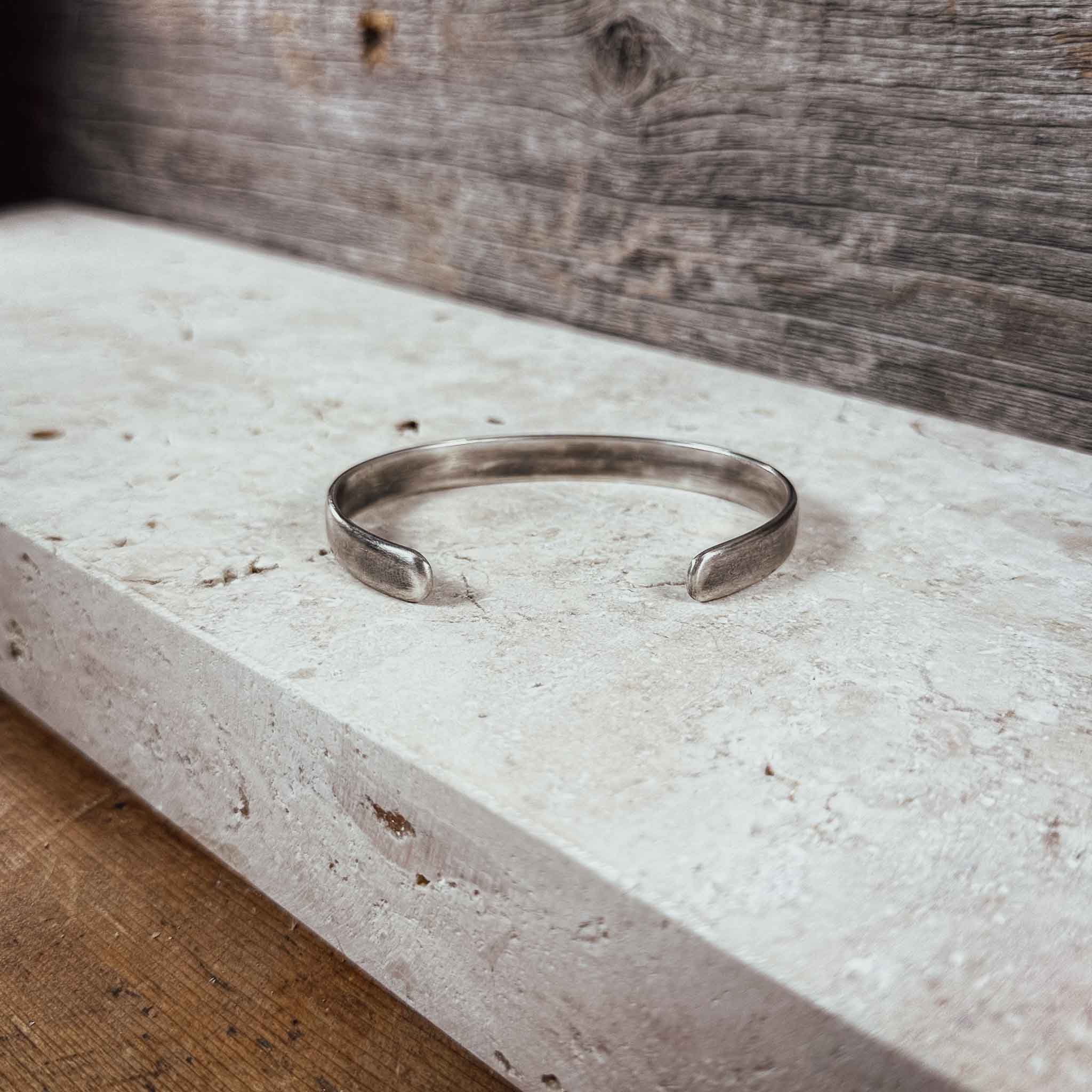 Armreif „Nordstern“ – Zeichen der Orientierung