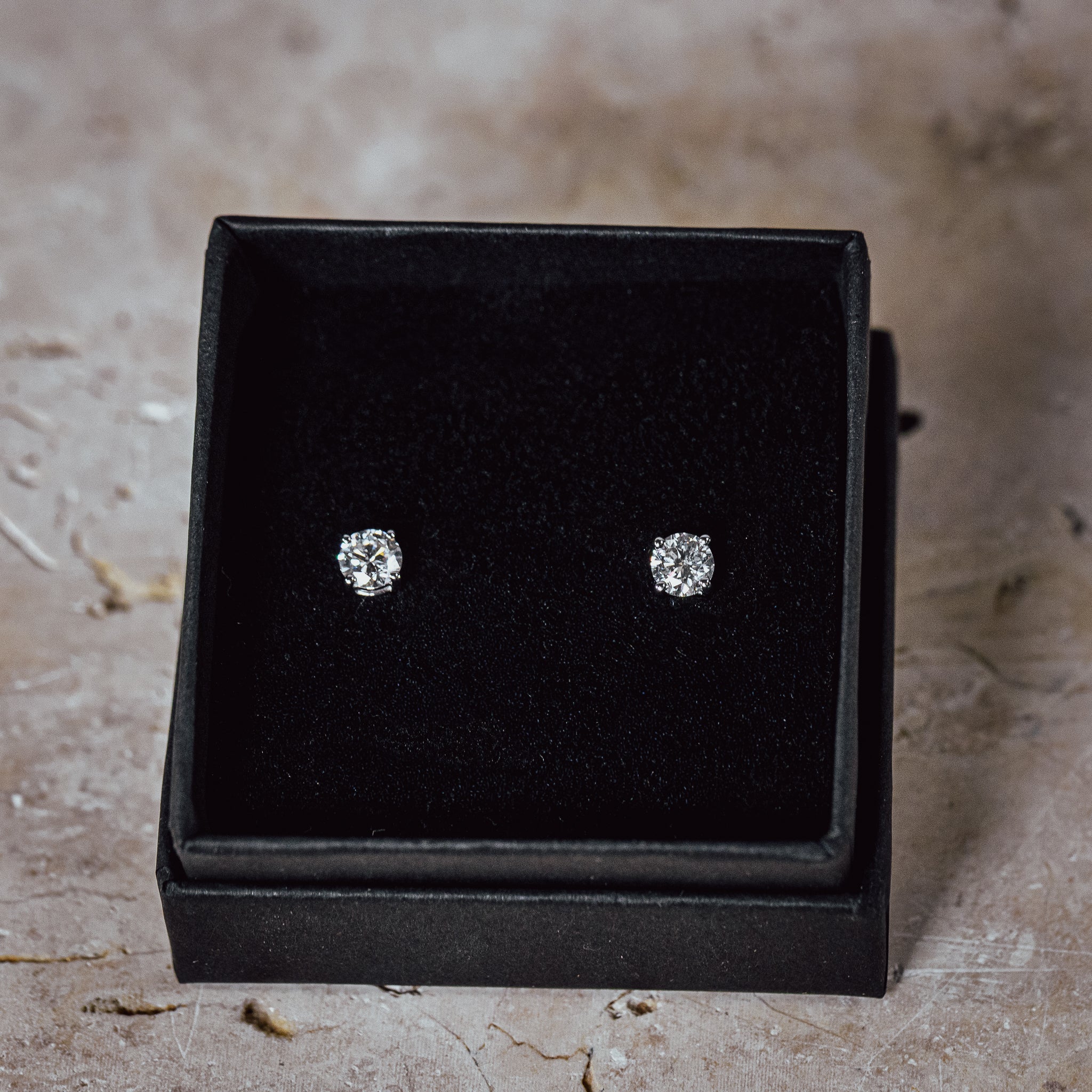 Ohrstecker „Diamant 0,33 ct“ – vergoldet in 4er-Krappe