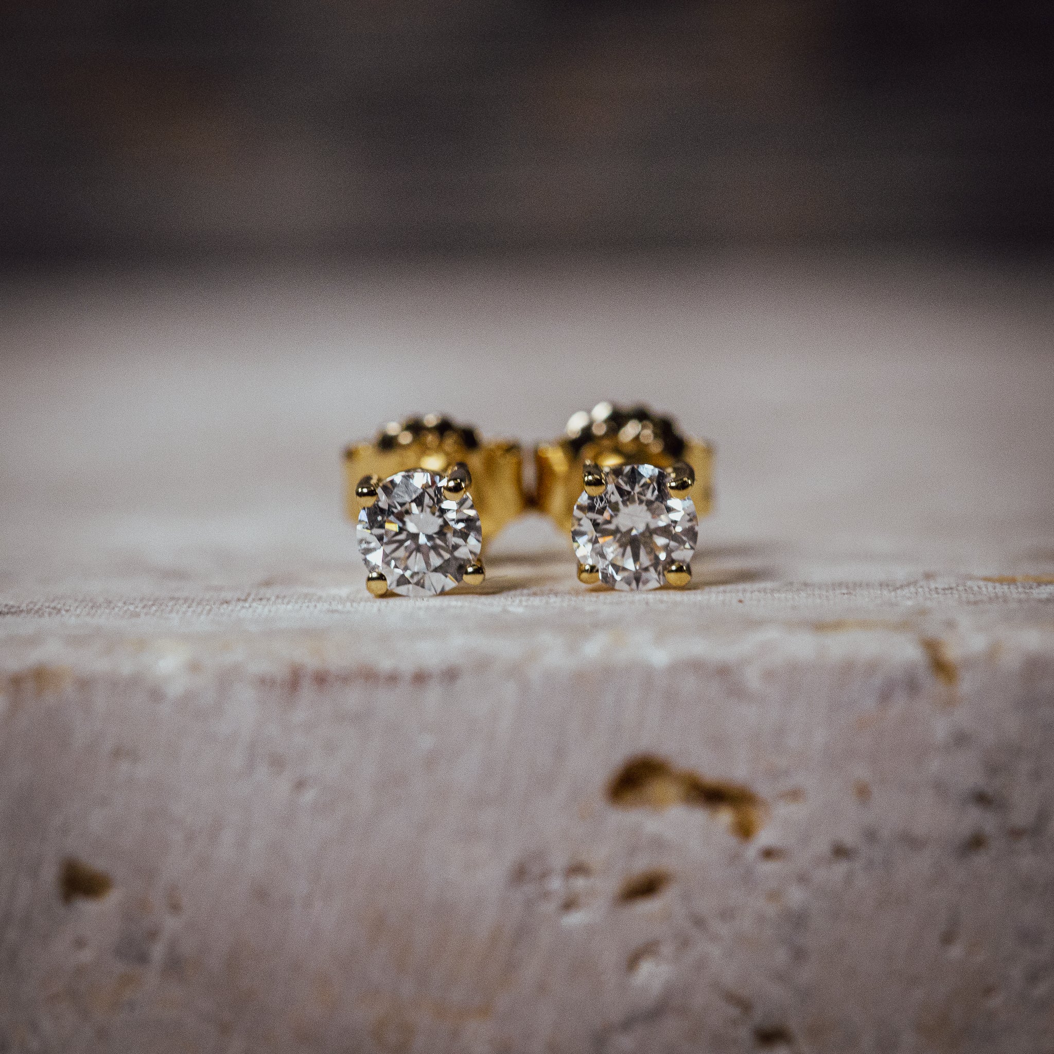 Ohrstecker „Diamant 0,33 ct“ – vergoldet in 4er-Krappe