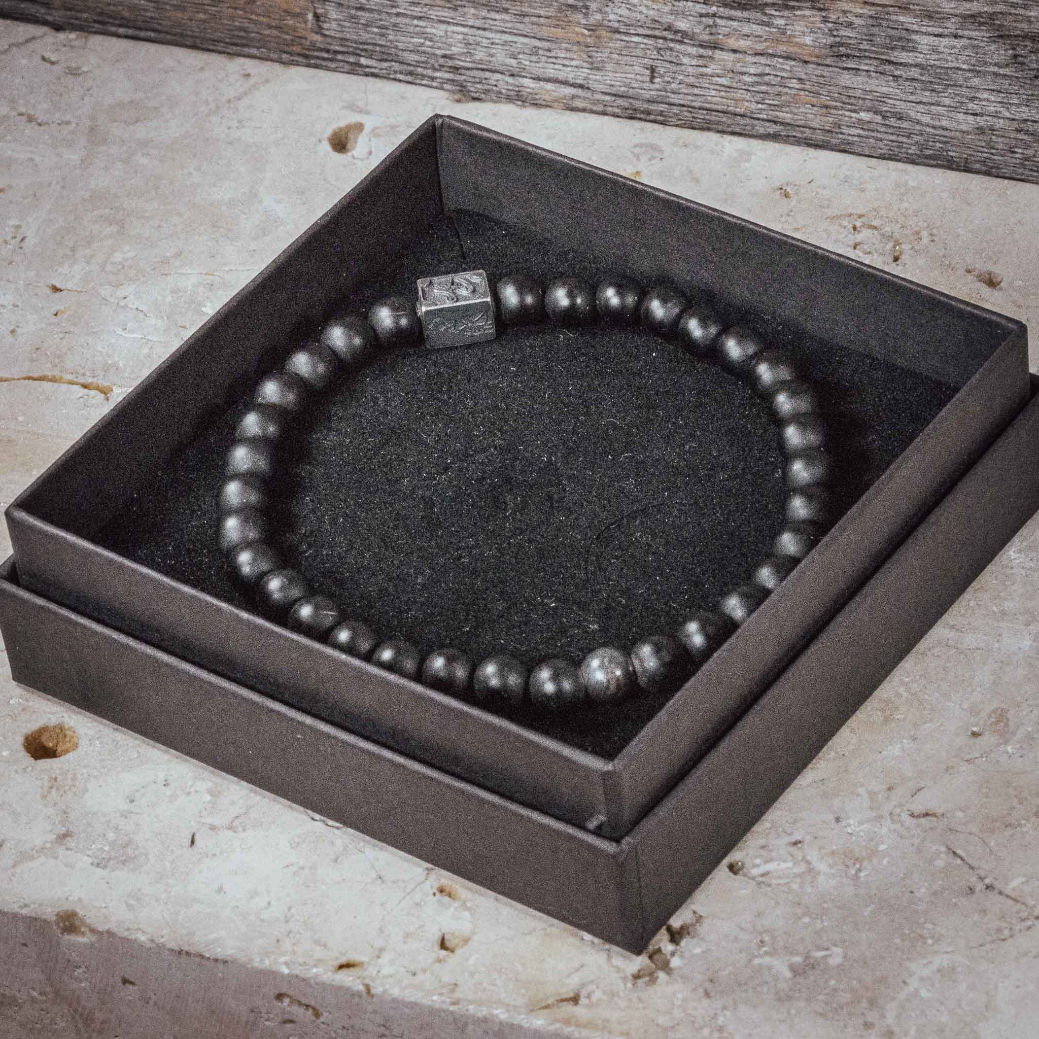 Edelsteinarmband "Porta Bavaria" Onyx matt mit Nugget und Silberperle geschwärzt