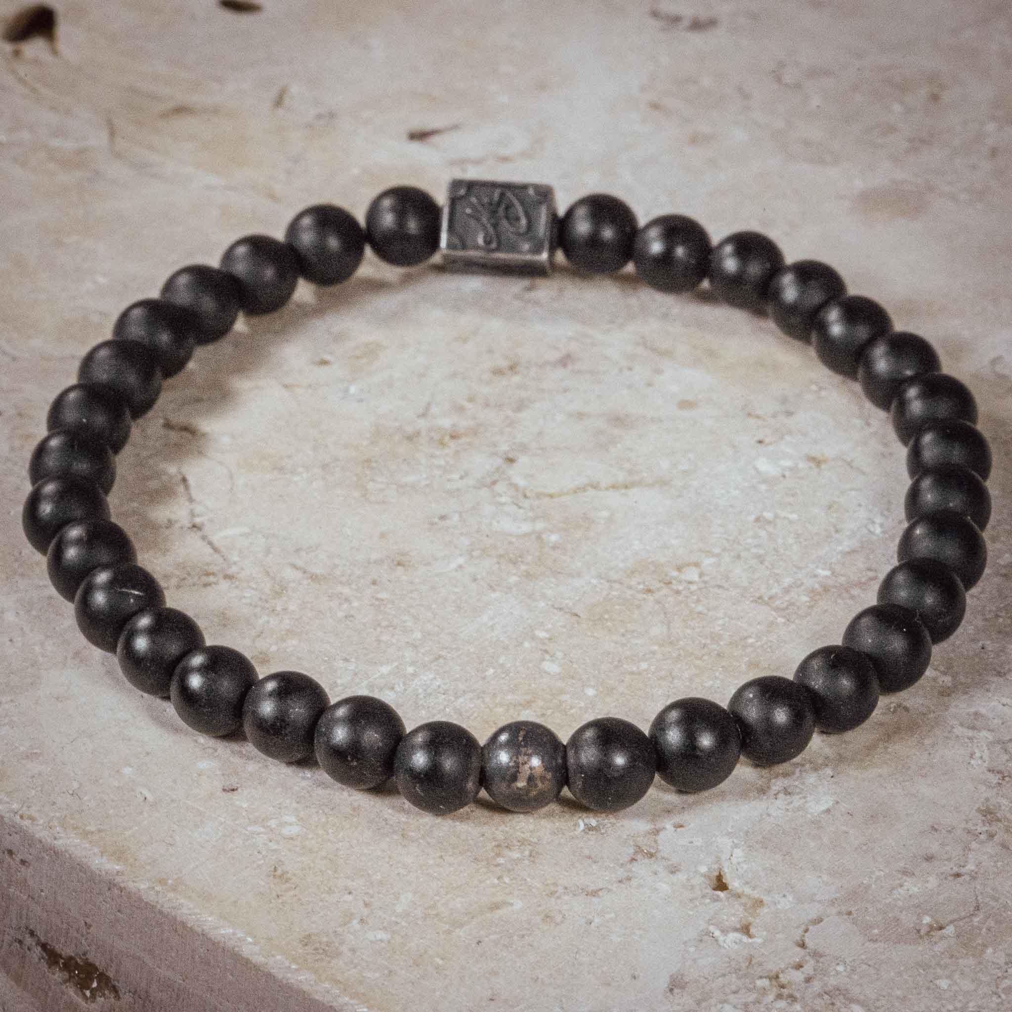 Edelsteinarmband "Porta Bavaria" Onyx matt mit Nugget und Silberperle geschwärzt